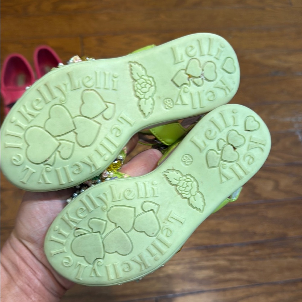 Mini Melissa, Lelli Kelly, Nicole Miller & Carter’s kids shoes - Picture 9 of 16